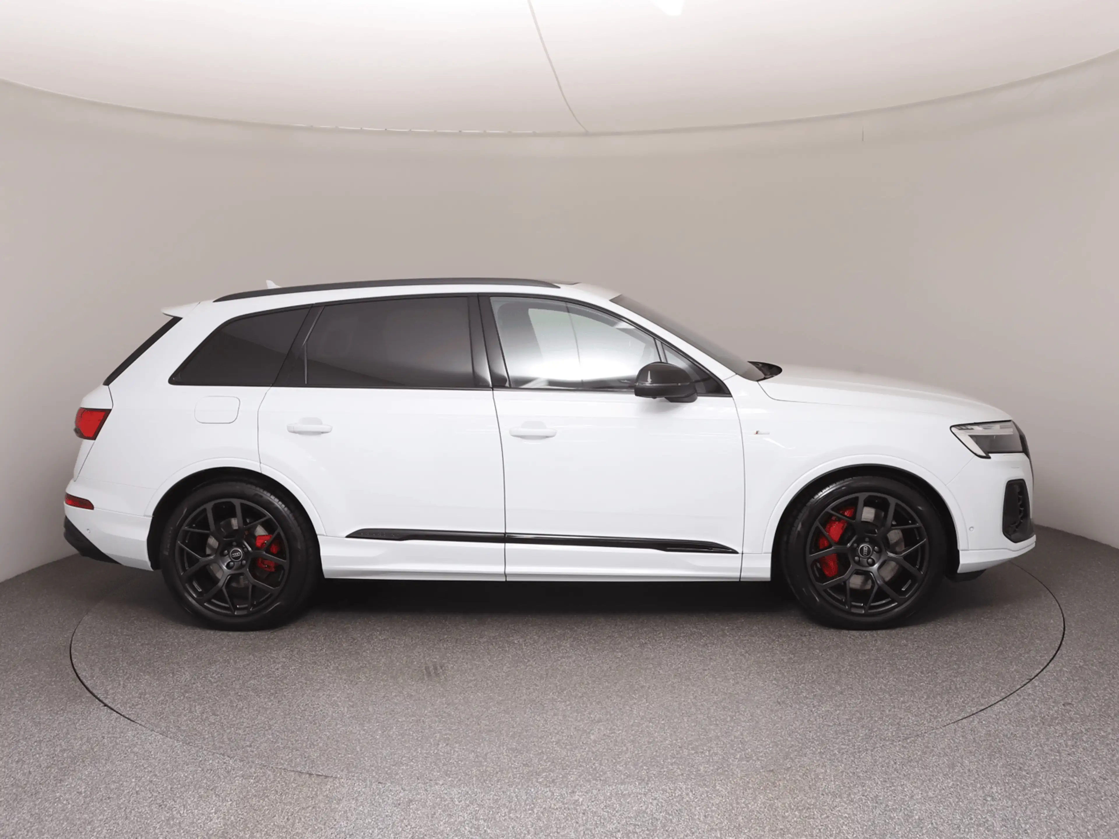 Audi Q7 60 TFSI e quattro 360 kW — photo 39