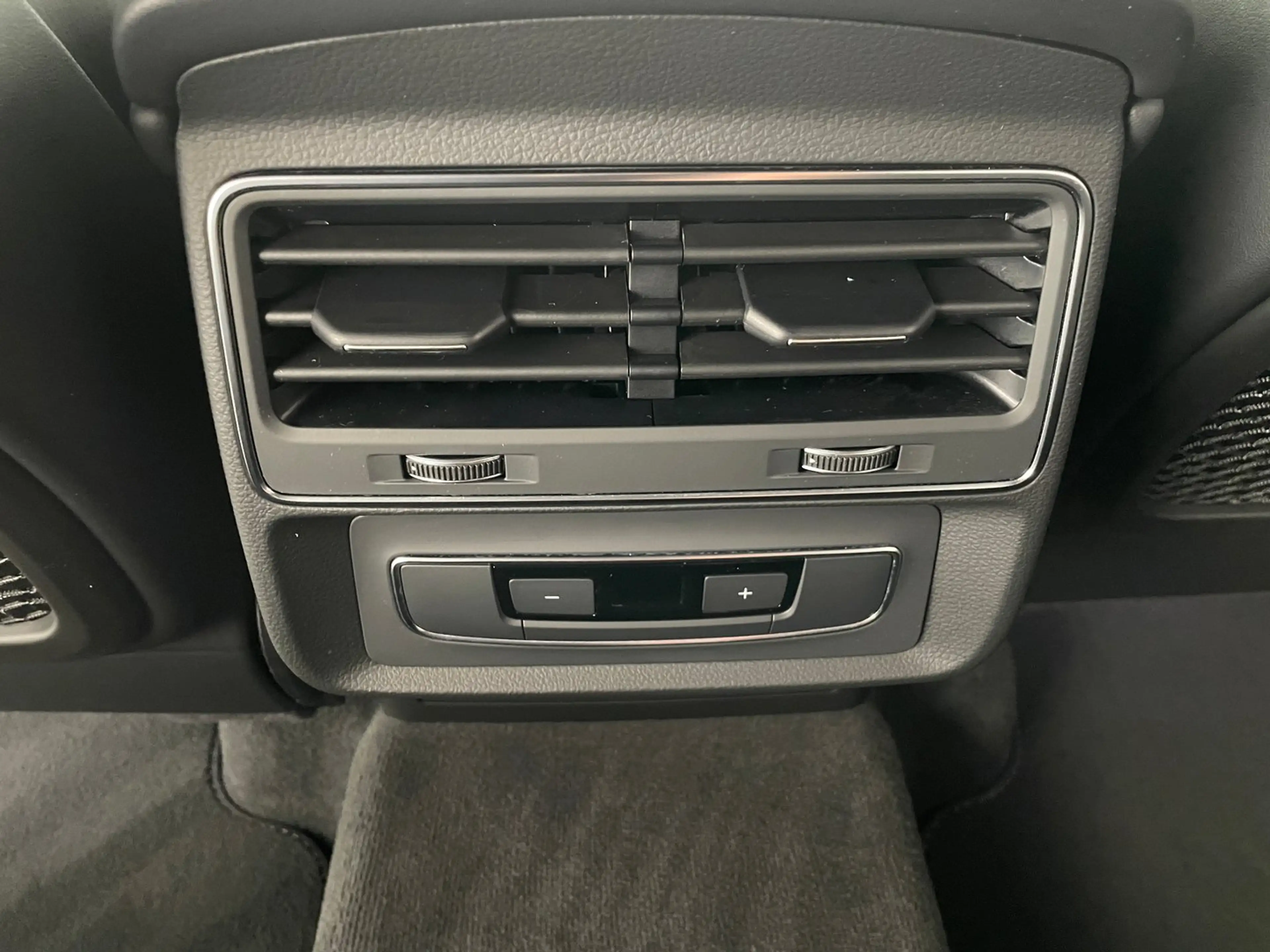 Audi Q7 60 TFSI e quattro 360 kW — photo 32