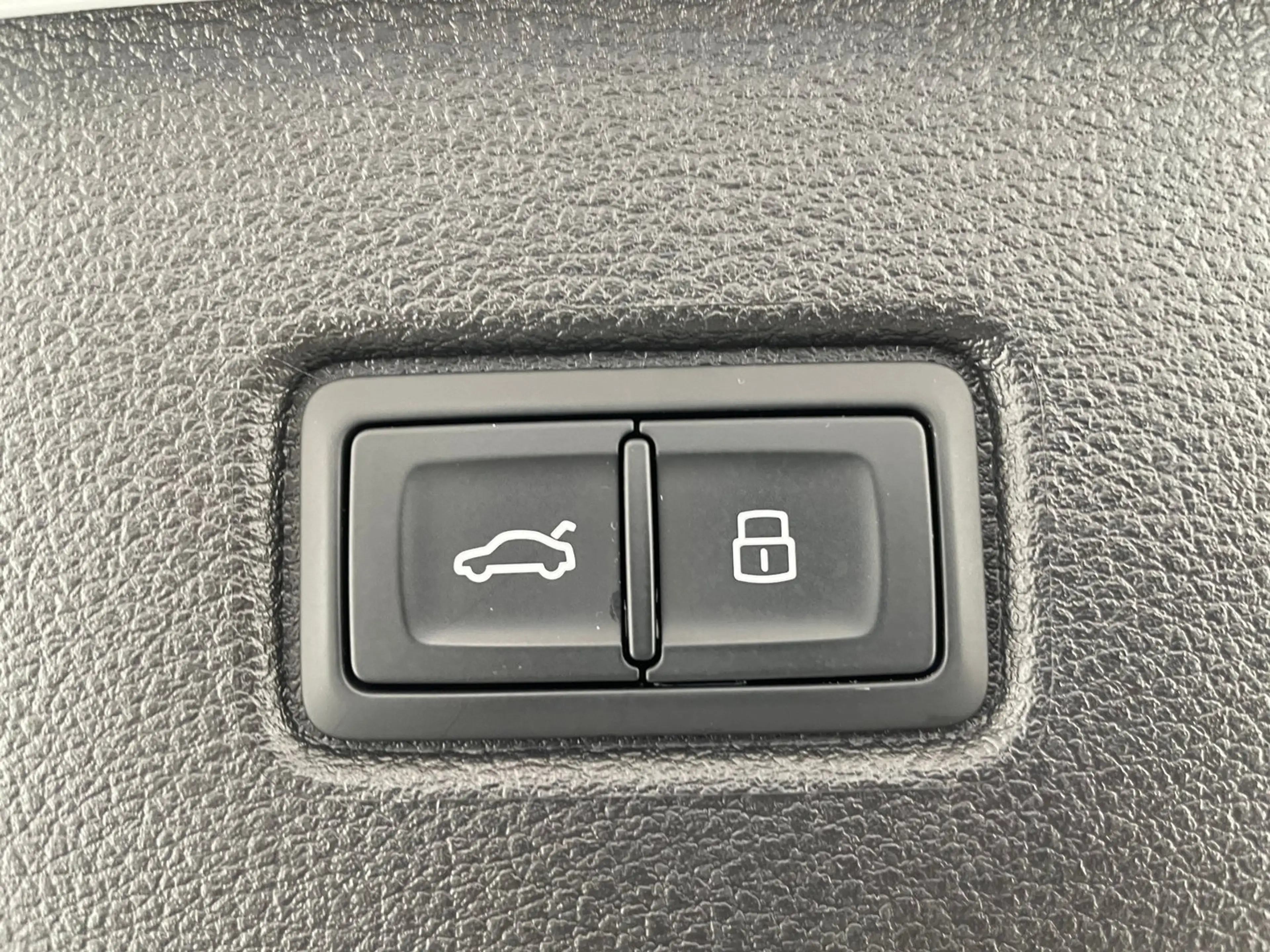 Audi Q7 60 TFSI e quattro 360 kW — photo 34