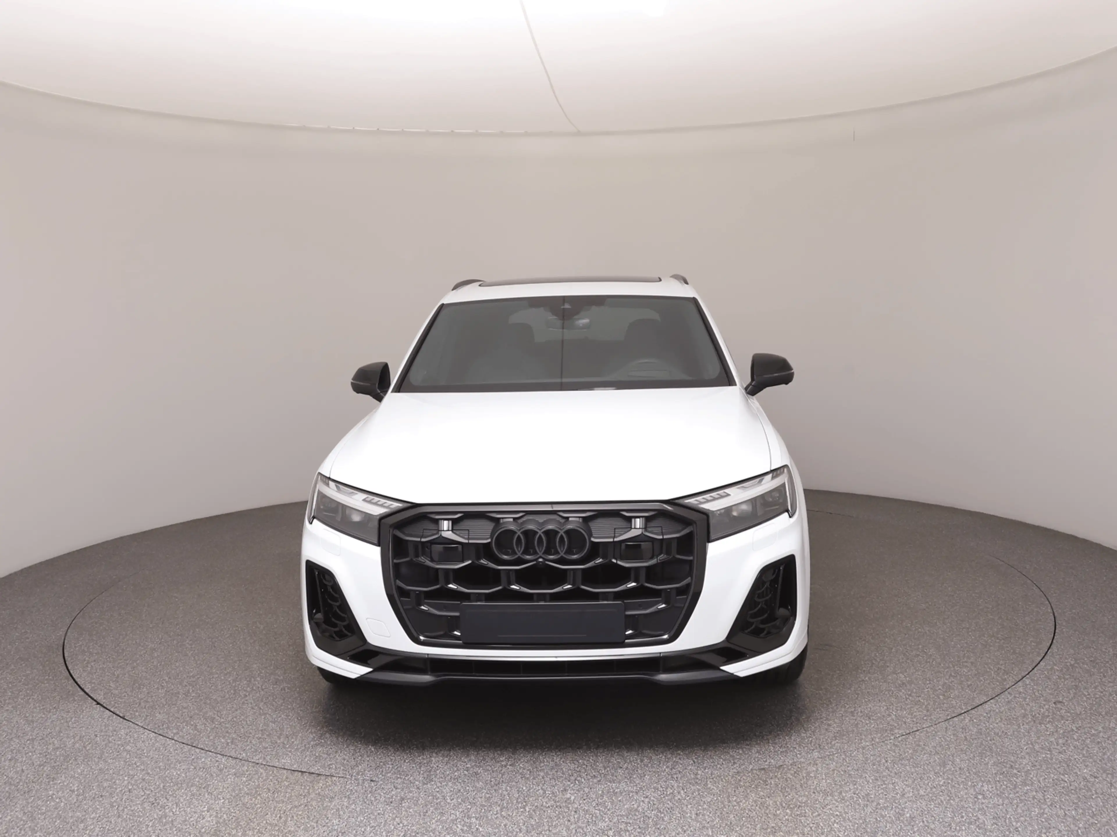 Audi Q7 60 TFSI e quattro 360 kW — photo 2
