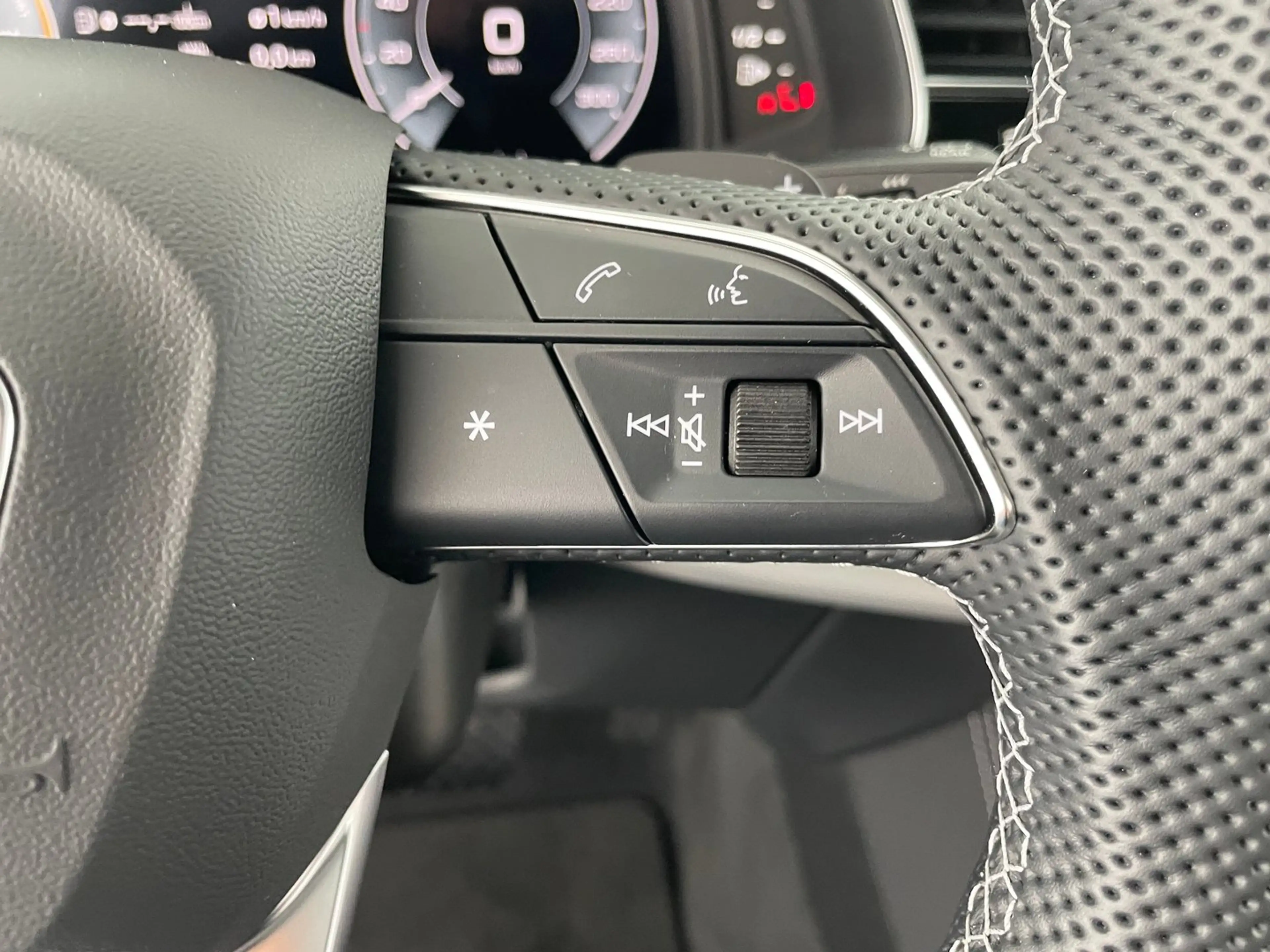 Audi Q7 60 TFSI e quattro 360 kW — photo 19