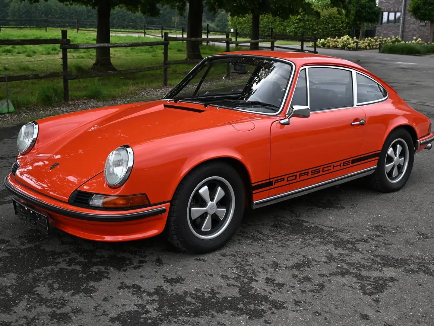 Porsche 911 911-T-Ölklappe 2,4s 190 PS - Sahnestück Orange - 1