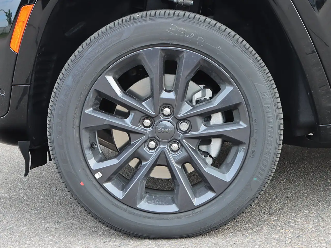 Jeep Grand Cherokee photo Jeep Grand Cherokee