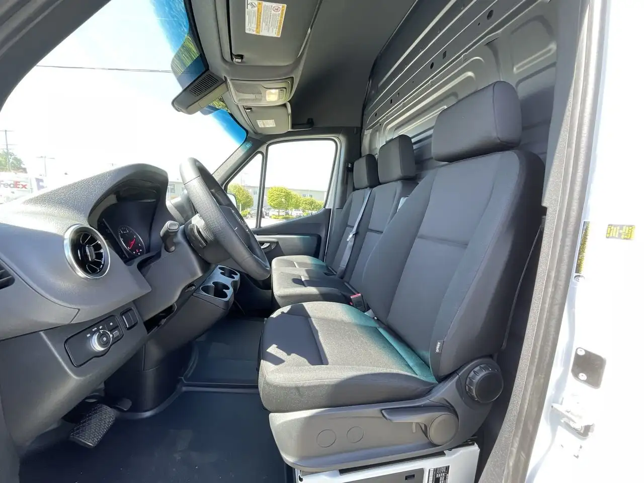 Mercedes-Benz Sprinter снимка Mercedes-Benz Sprinter