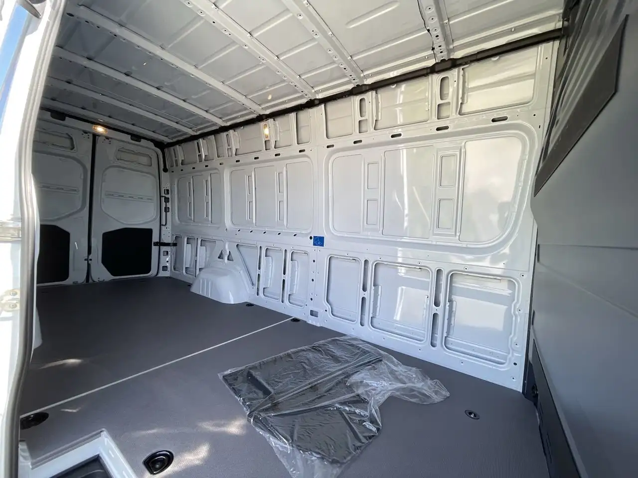 Mercedes-Benz Sprinter снимка Mercedes-Benz Sprinter