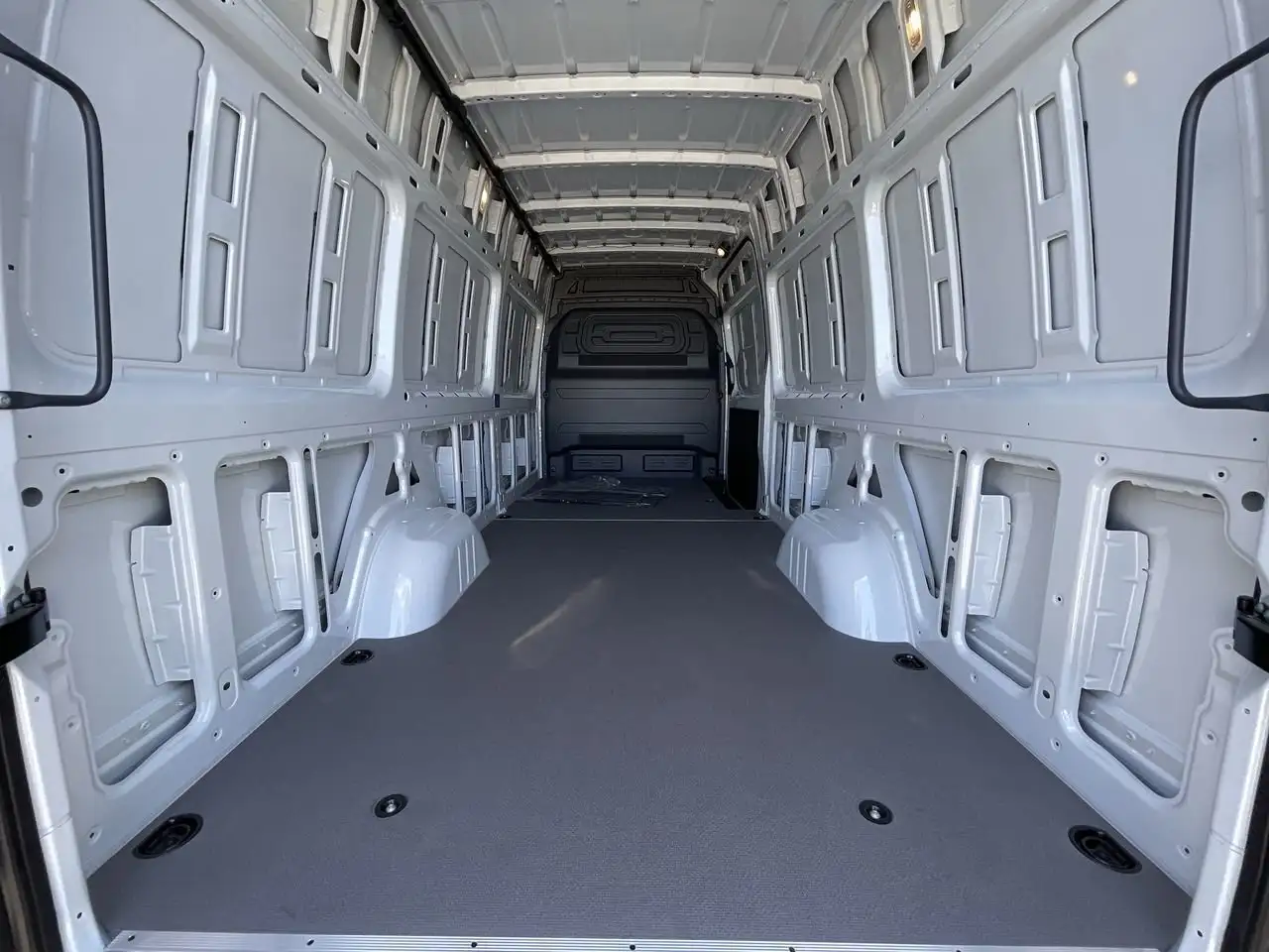 Mercedes-Benz Sprinter снимка Mercedes-Benz Sprinter