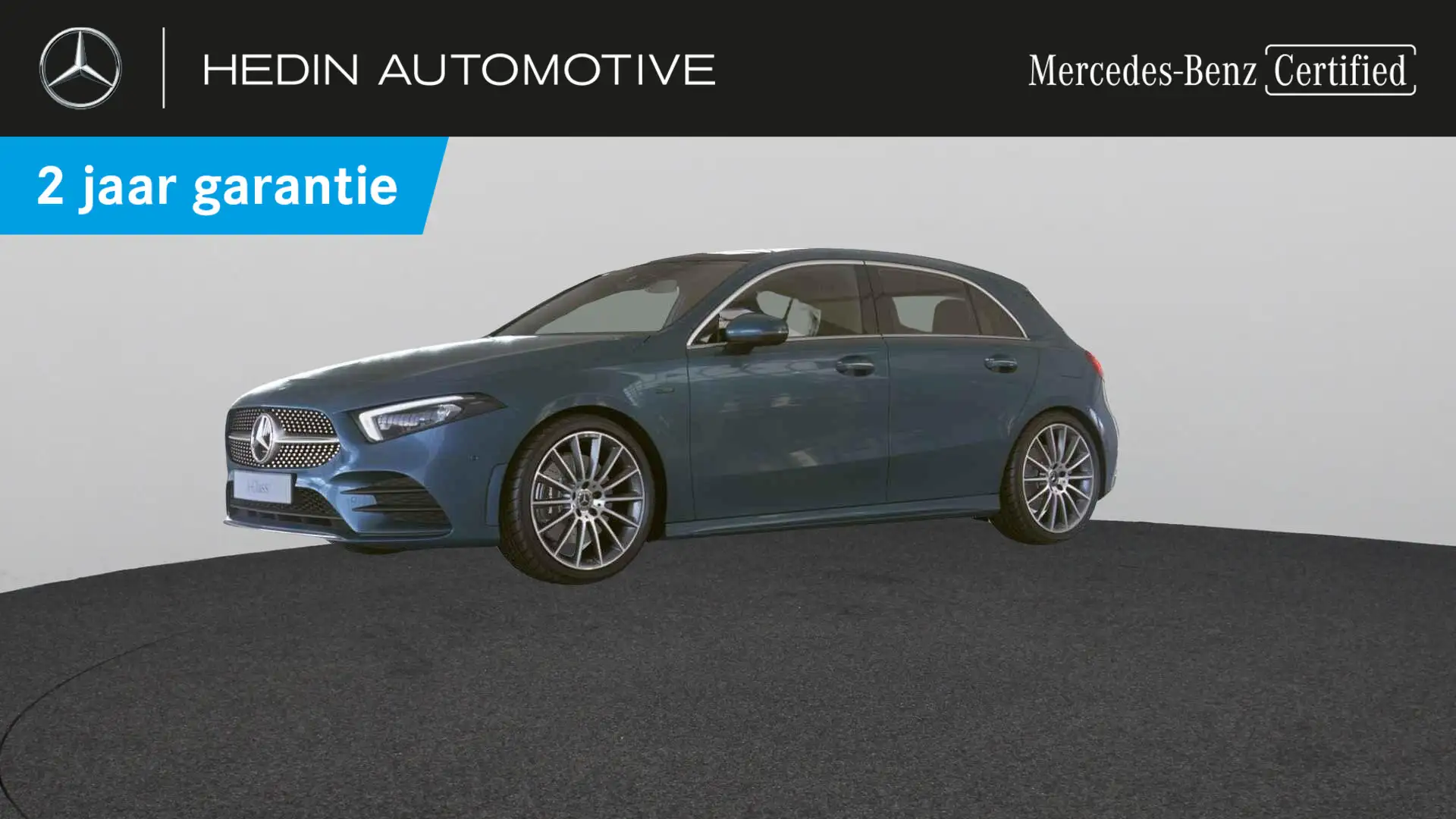 Mercedes-Benz A 250 e Hatchback AMG Line | Panoramisch Dak | 360° Park Blauw - 1