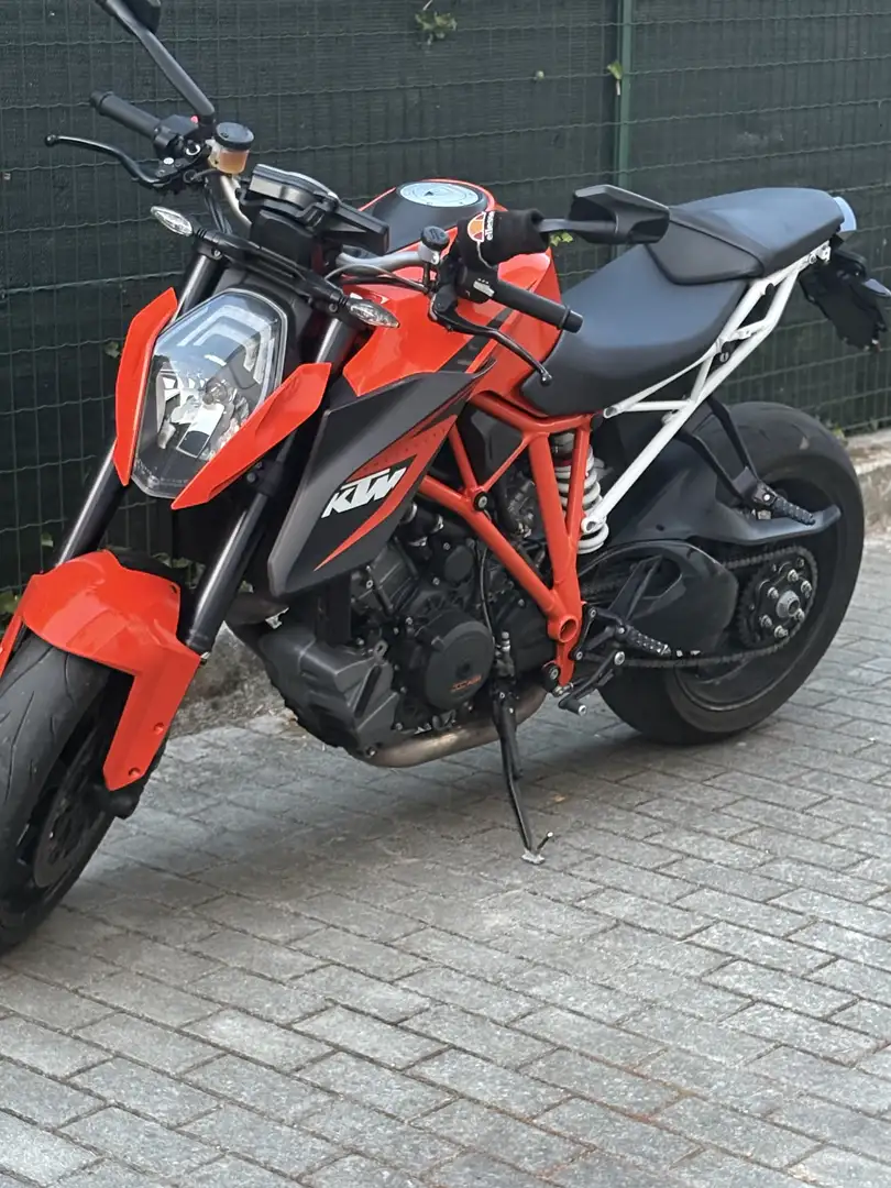 KTM 1290 Super Duke R - 1