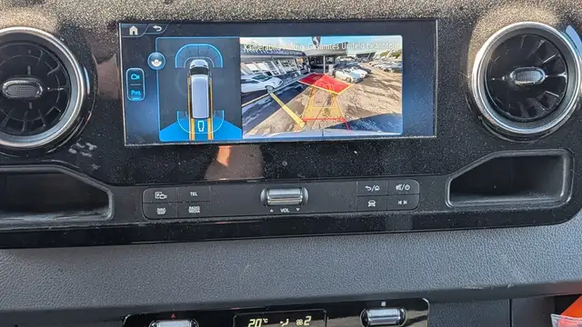 Mercedes-Benz Sprinter view 15