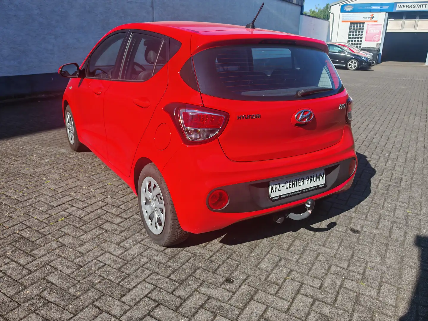 Hyundai i10 1.0 SHZG/KLIMA/beheizb.Frontscheibe/AHK/Garantie Rot - 2