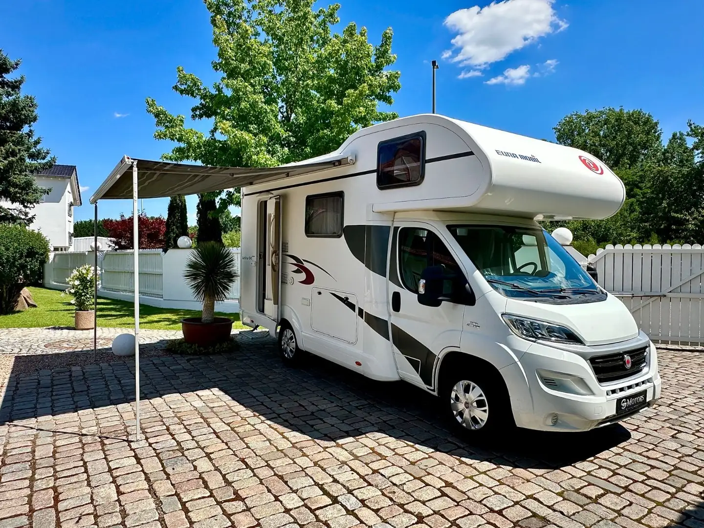 Euramobil Activa One 630 LS/Solar/Rad/Markise/Bad/WC/LED/ Weiß - 1