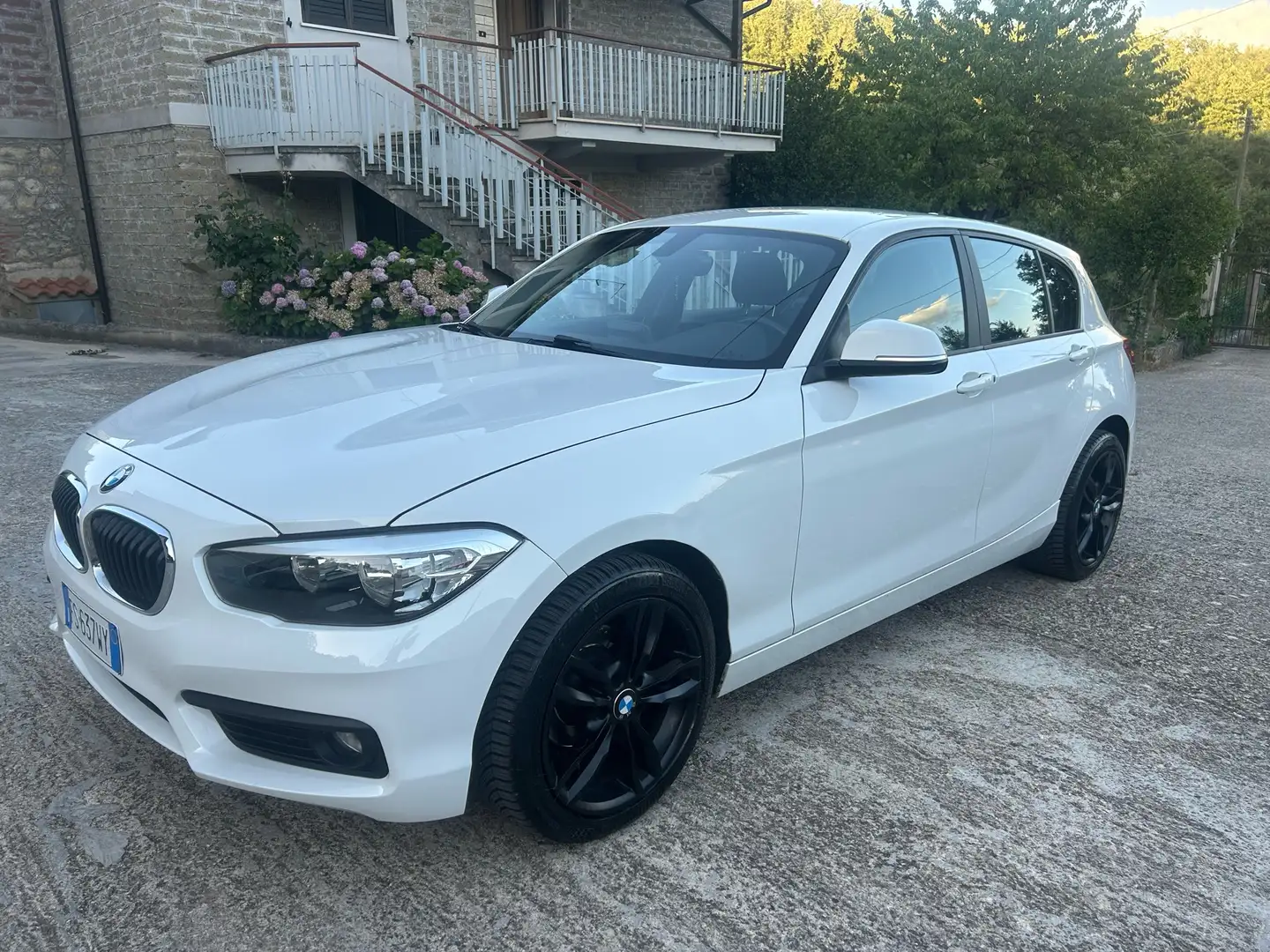 BMW 116 116d Urban 5p auto - 1