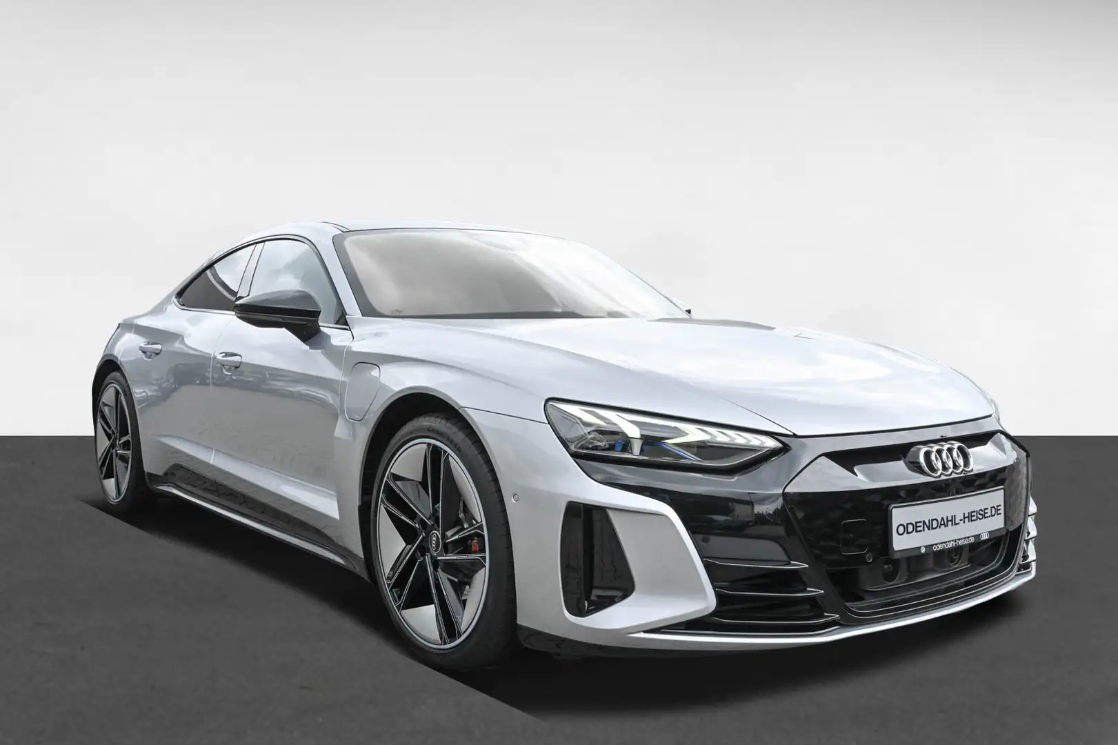 Audi e-tron GT RS MATRIX/ HEAD-UP/ 360°/ SPORTSITZE-PRO Silber - 2