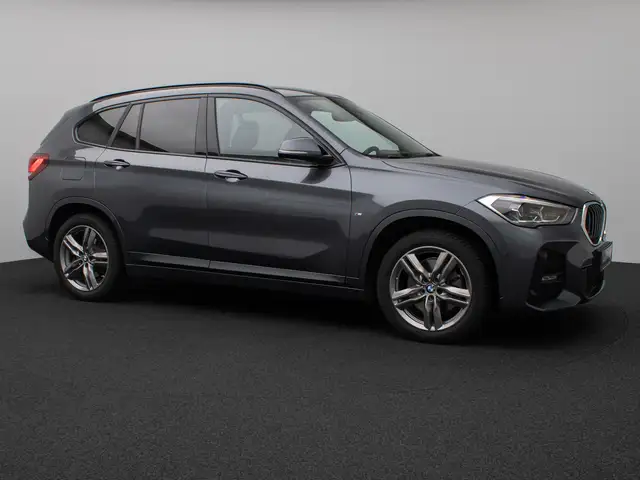 BMW X1 view 4