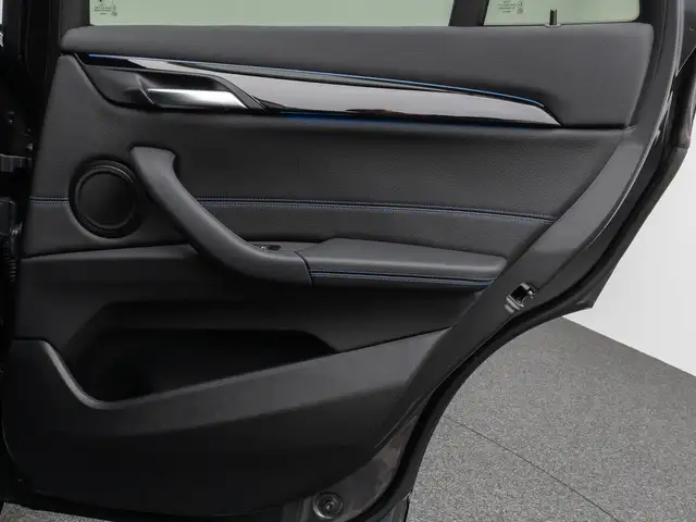 BMW X1 view 30