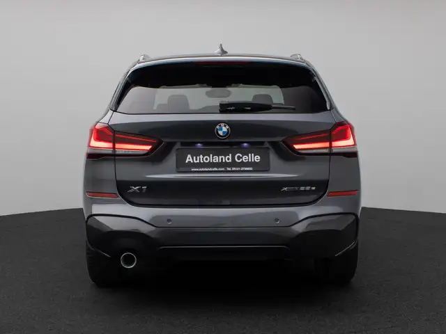 BMW X1 view 8