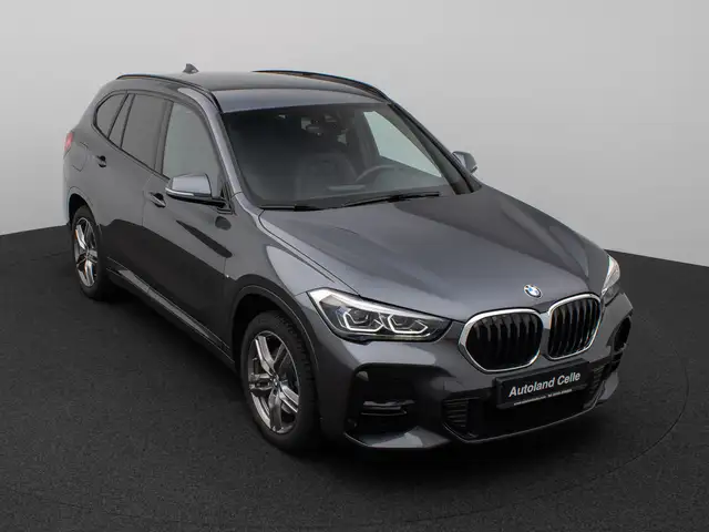 BMW X1 view 3