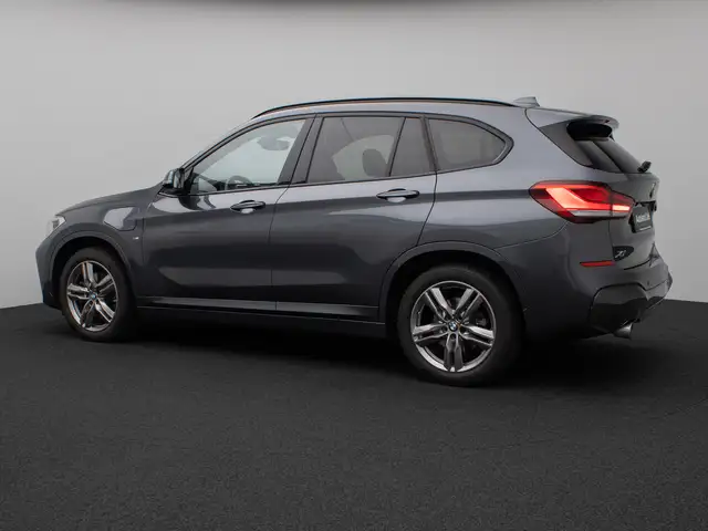 BMW X1 view 10
