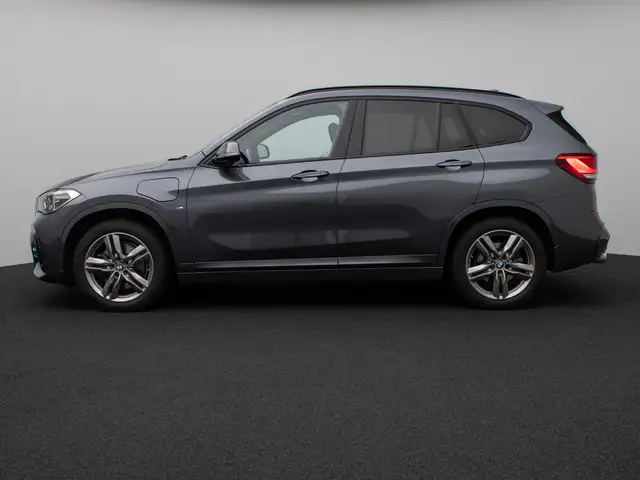 BMW X1 view 11