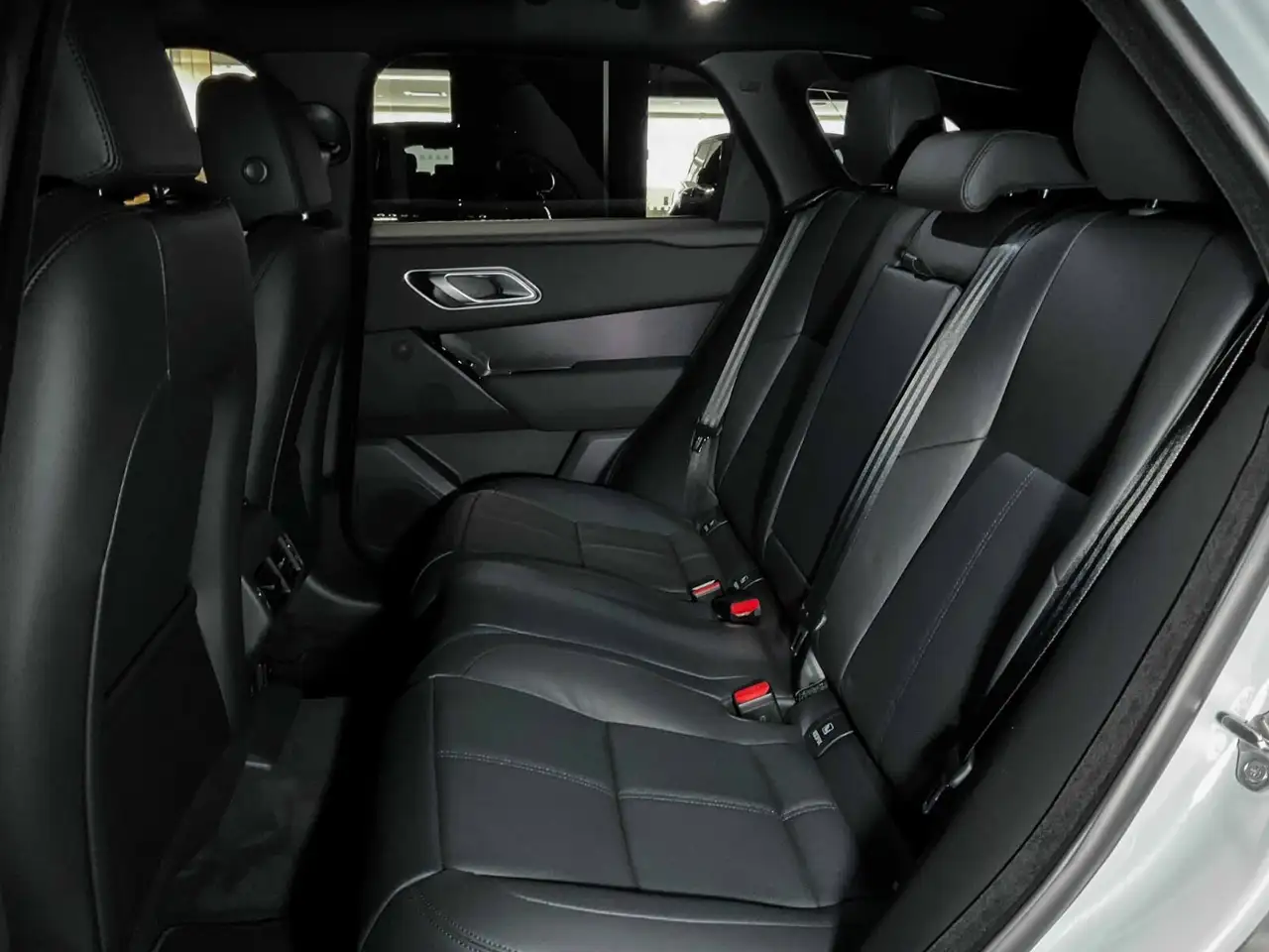 Land Rover Range Rover Velar снимка Land Rover Range Rover Velar