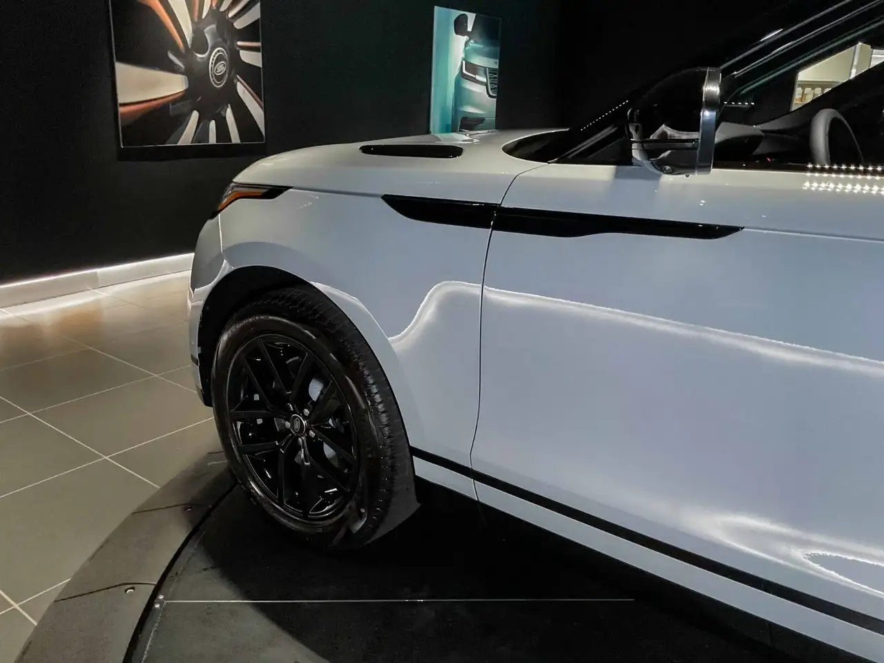 Land Rover Range Rover Velar снимка Land Rover Range Rover Velar