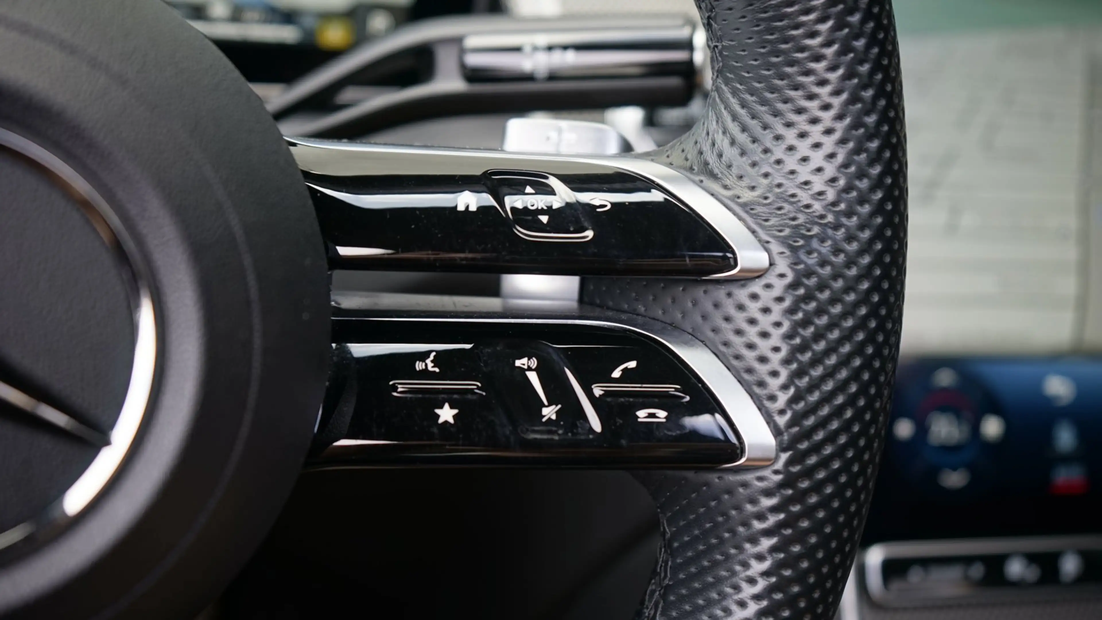 Mercedes-Benz GLC 400 400e 4MATIC AMG -360 CAMERA-ACC-AMBIANCE-BURMESTER — photo 21