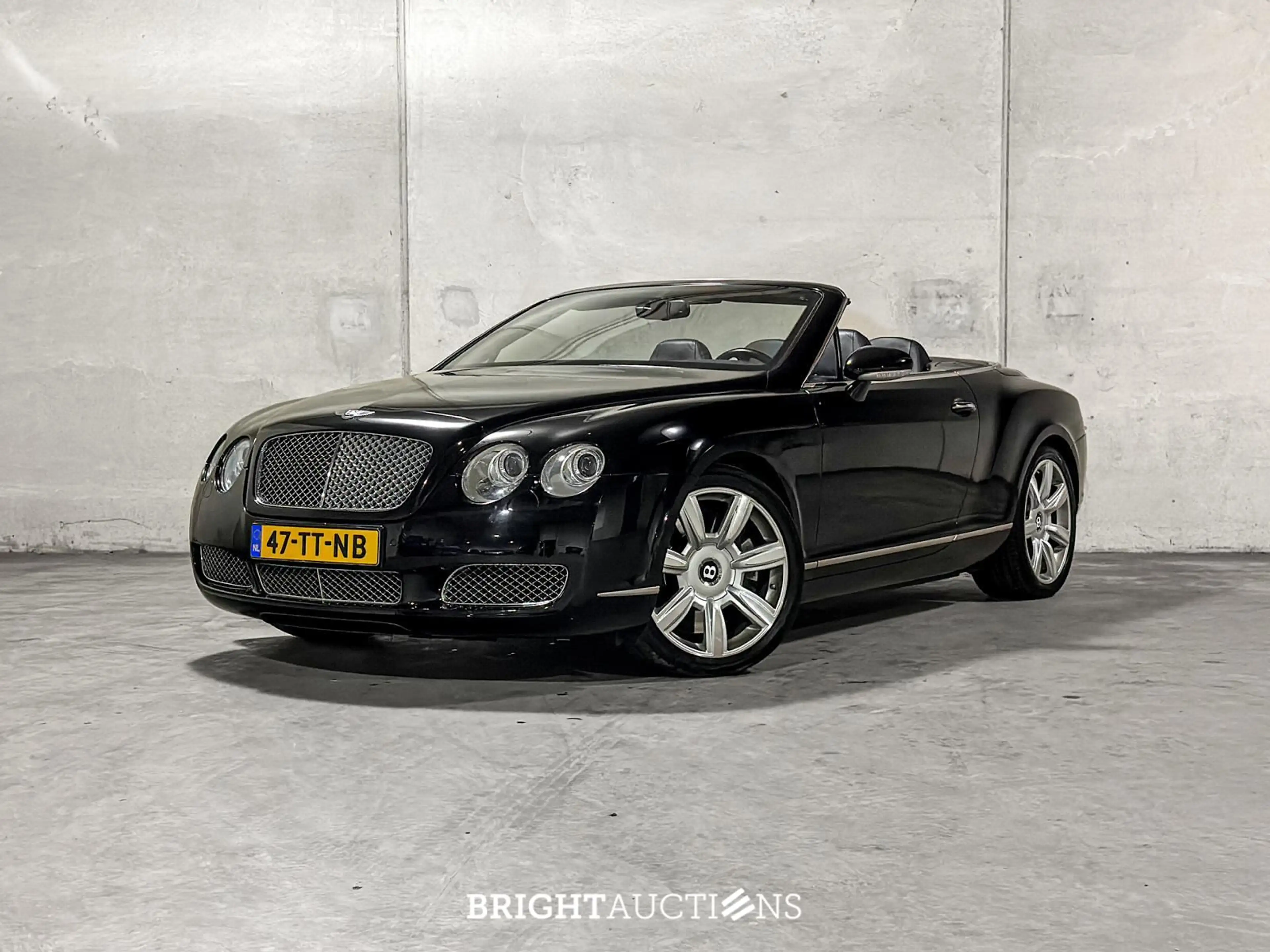 Bentley Continental GTC 6.0 W12 — photo 6