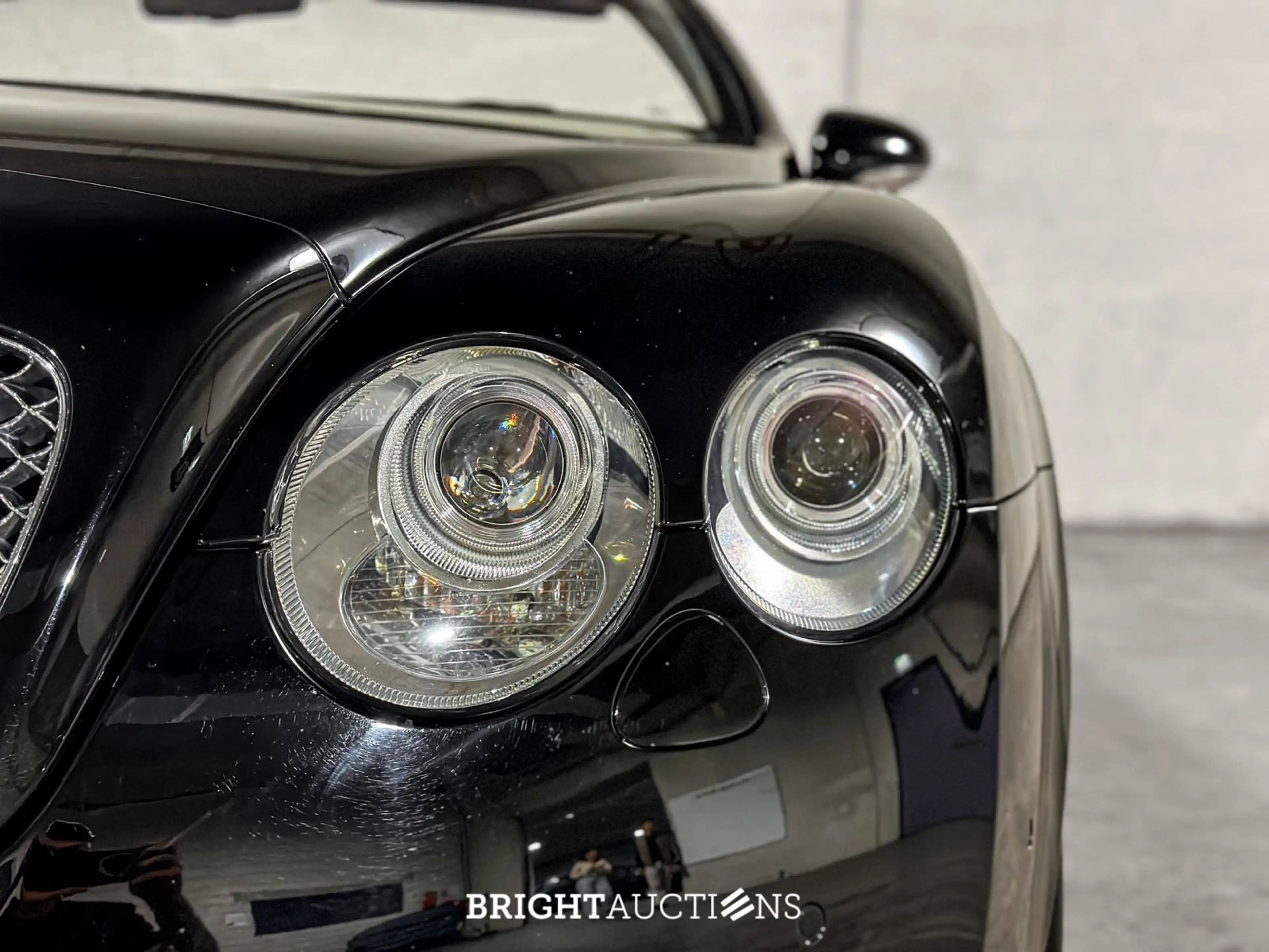 Bentley Continental GTC 6.0 W12 — photo 10