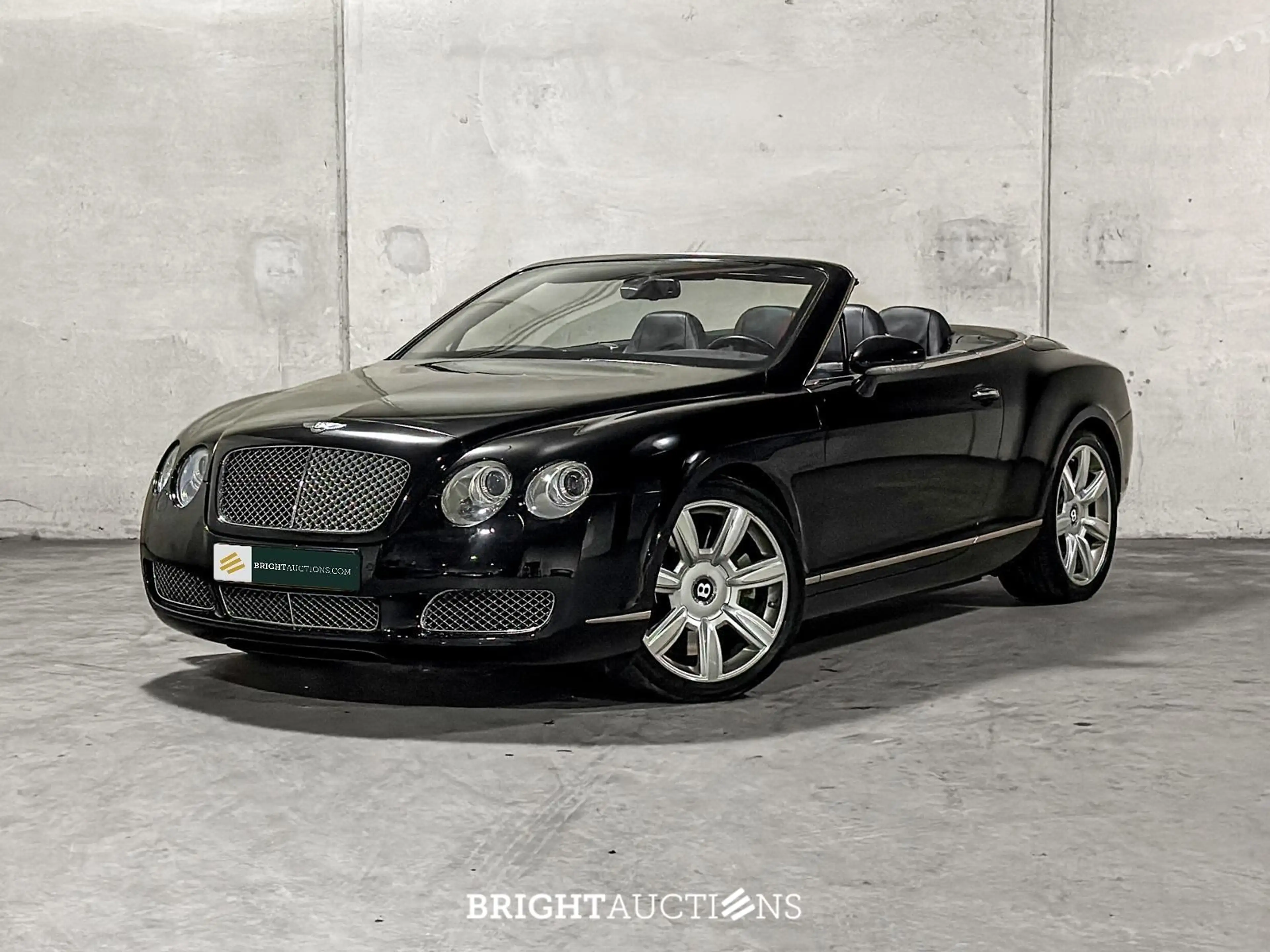 Bentley Continental GTC 6.0 W12 — photo 3