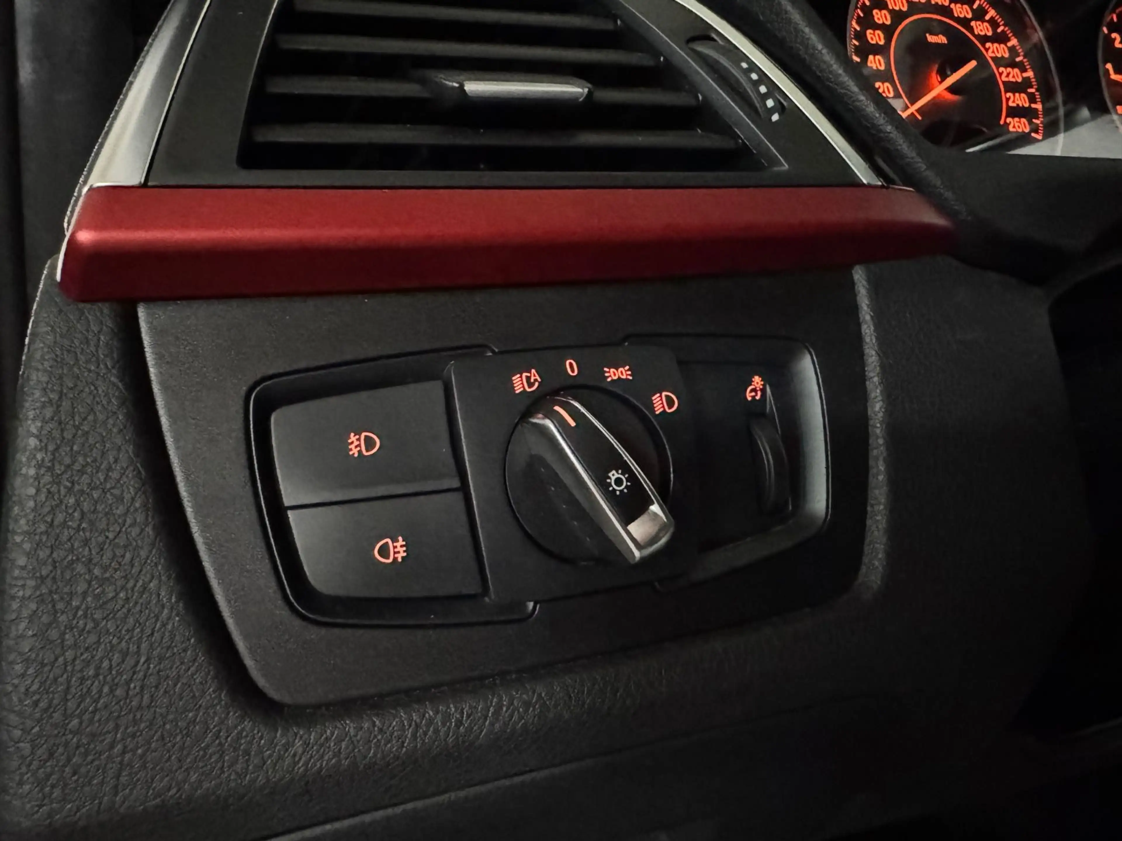 BMW 320 iA Lim. |SportLine|NaviProf|LED|Leder|LCI| — photo 14