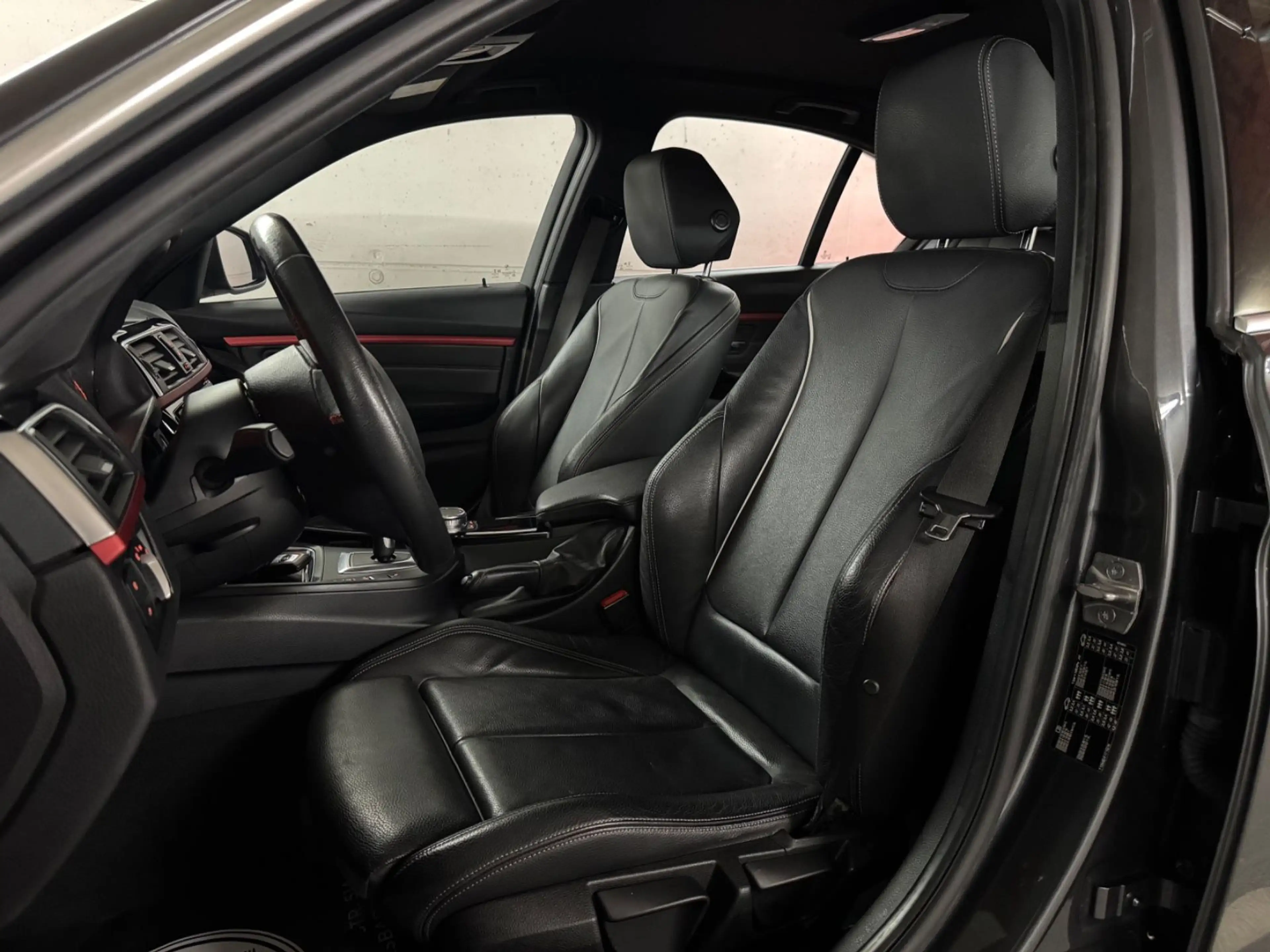 BMW 320 iA Lim. |SportLine|NaviProf|LED|Leder|LCI| — photo 8