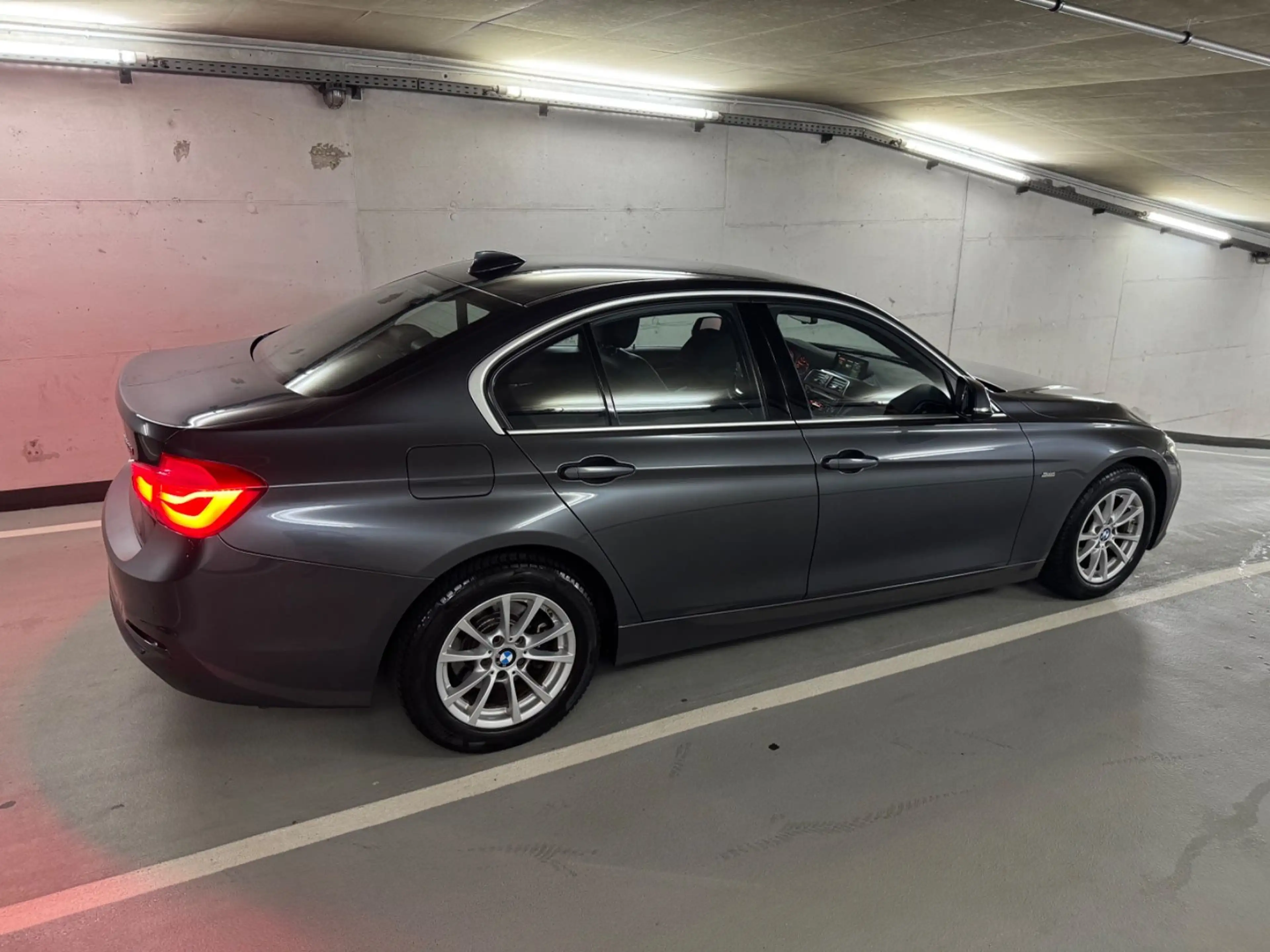 BMW 320 iA Lim. |SportLine|NaviProf|LED|Leder|LCI| — photo 5