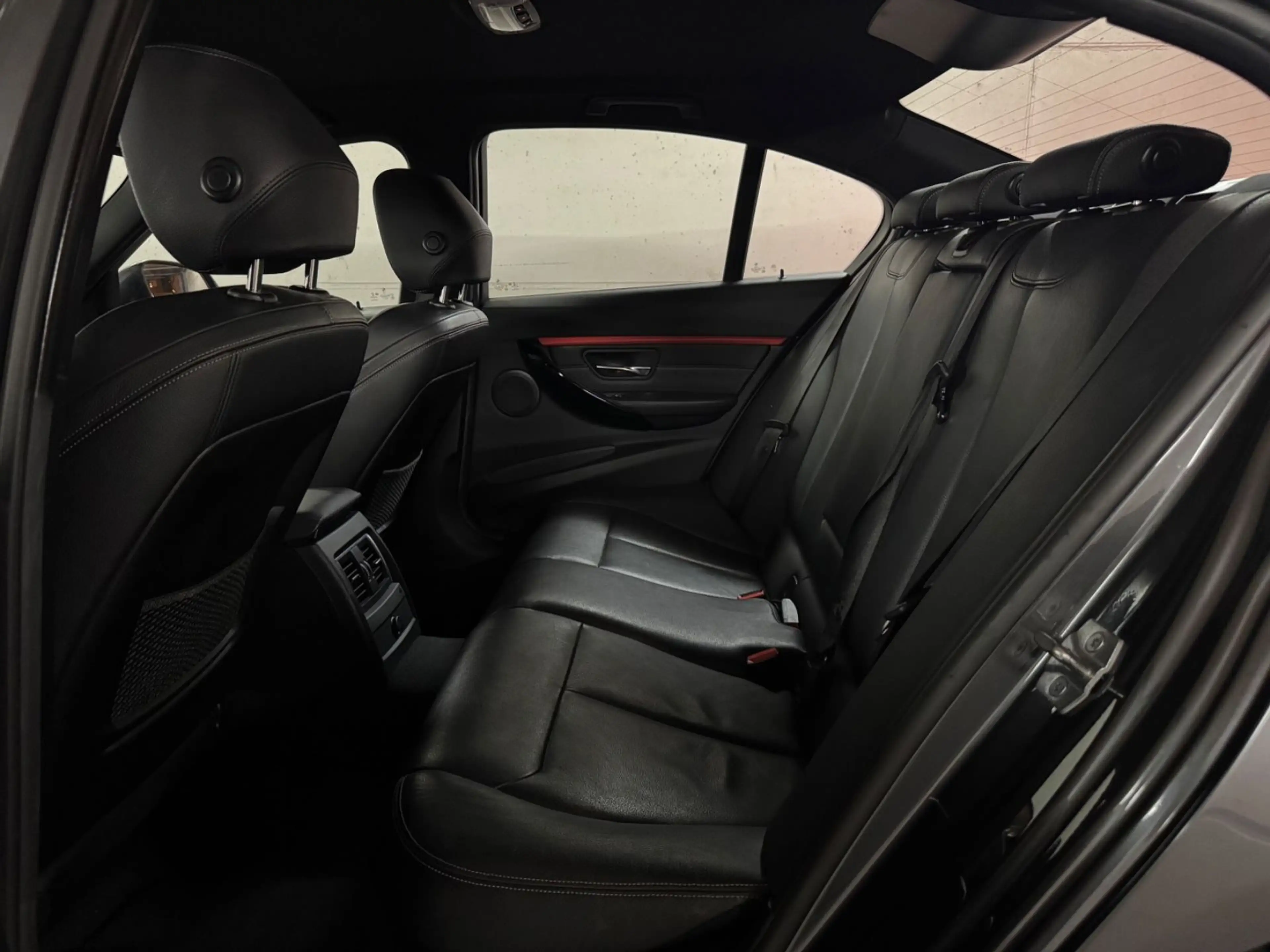 BMW 320 iA Lim. |SportLine|NaviProf|LED|Leder|LCI| — photo 9
