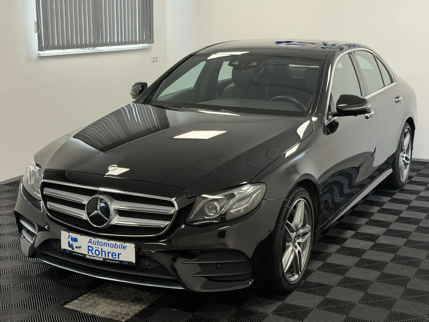 Mercedes-Benz E 400 4Matic AMG-Line Wide MB-LED 360G Distr.+ Negro - 2