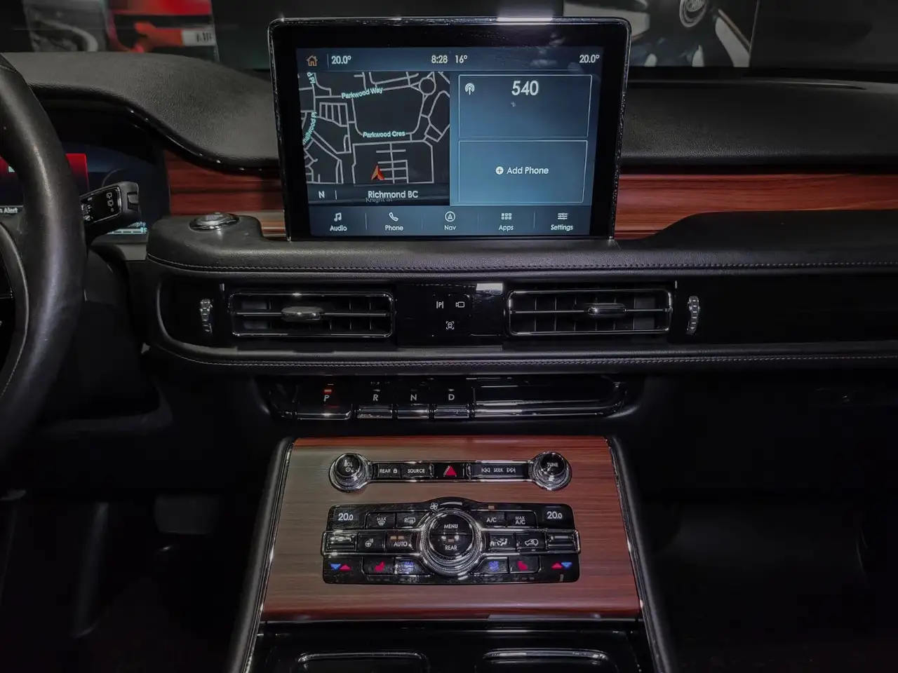 Lincoln Aviator снимка Lincoln Aviator