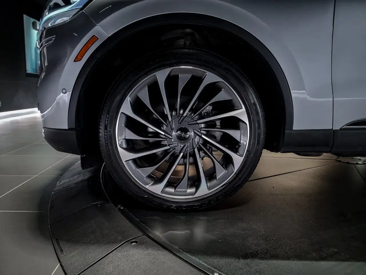 Lincoln Aviator снимка Lincoln Aviator