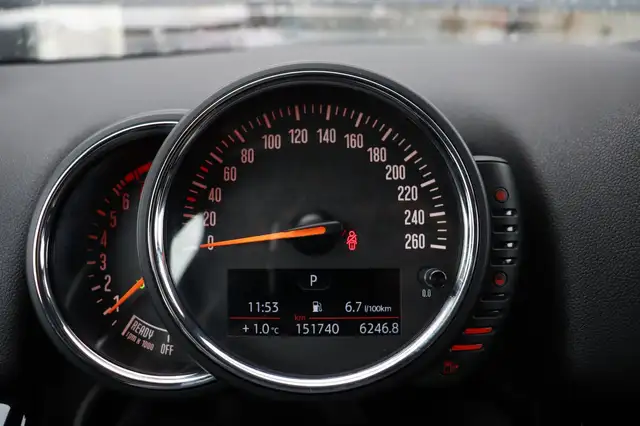 Mini Countryman view 14