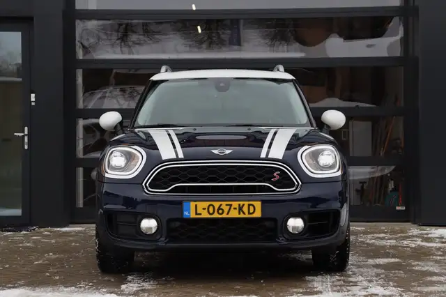 Mini Countryman view 22