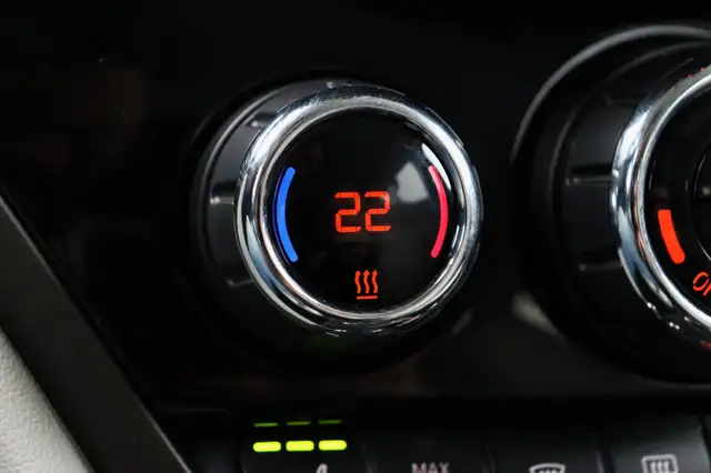Mini Countryman view 26