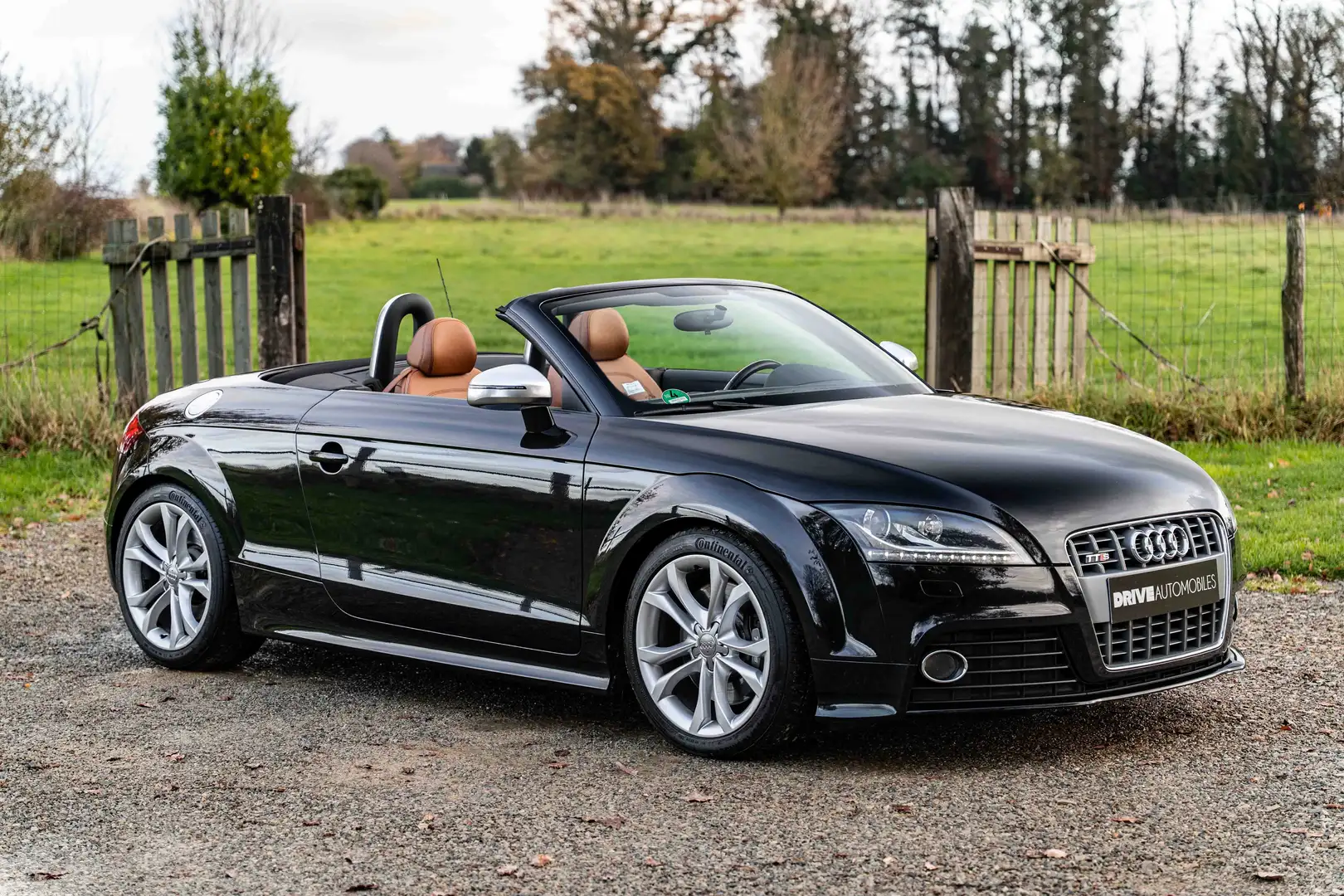 Audi TTS TTS Roadster 2.0 TFSI 272 Quattro Zwart - 2