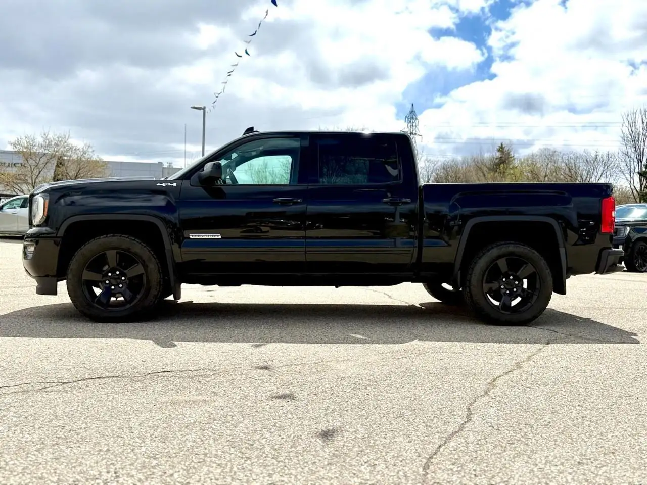 GMC Sierra 1500 снимка GMC Sierra 1500