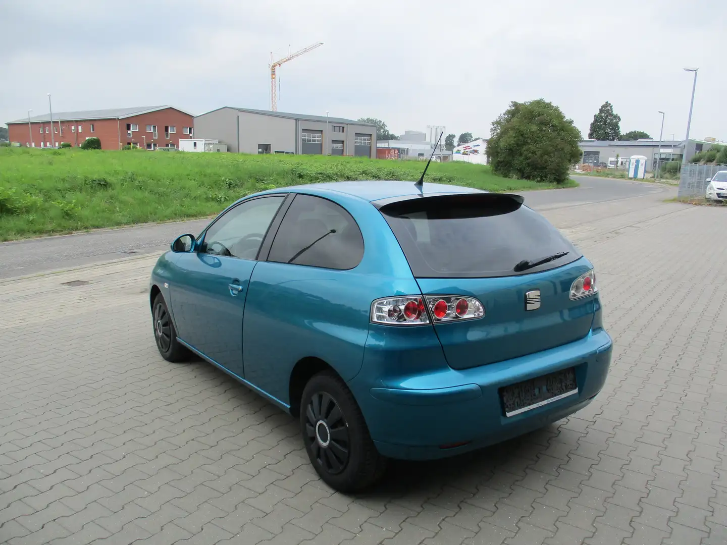 SEAT Ibiza 1.4 16V Fresh  HU bis 08/2027 Blau - 1