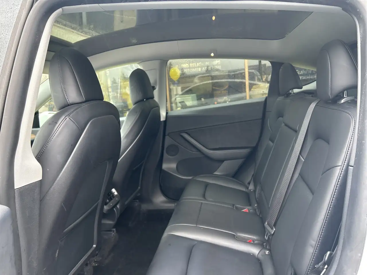 Tesla Model Y снимка Tesla Model Y