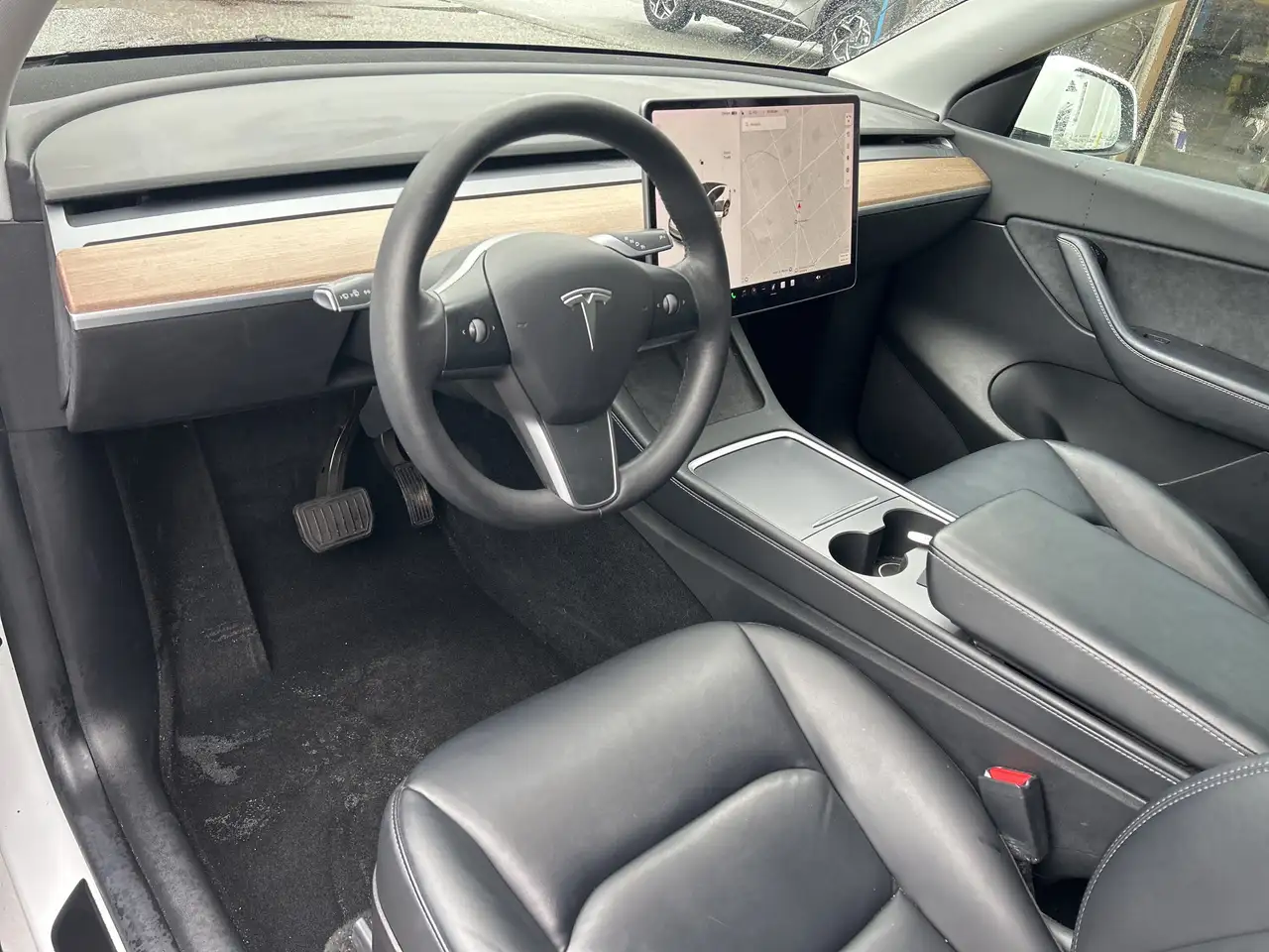 Tesla Model Y снимка Tesla Model Y