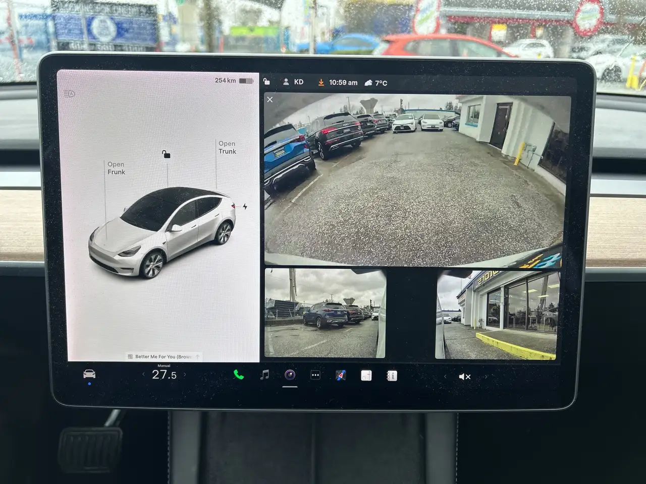 Tesla Model Y снимка Tesla Model Y
