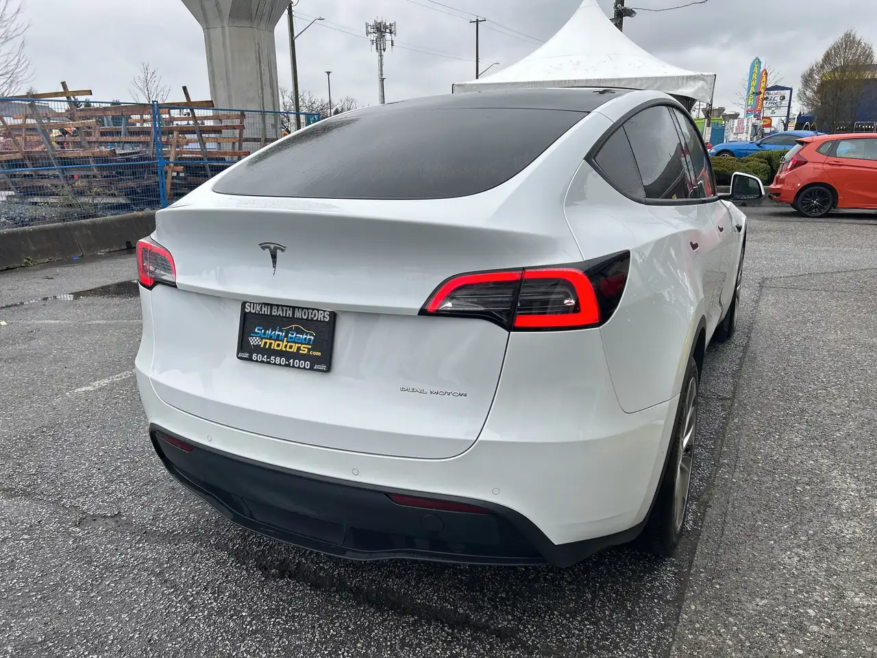 Tesla Model Y снимка Tesla Model Y