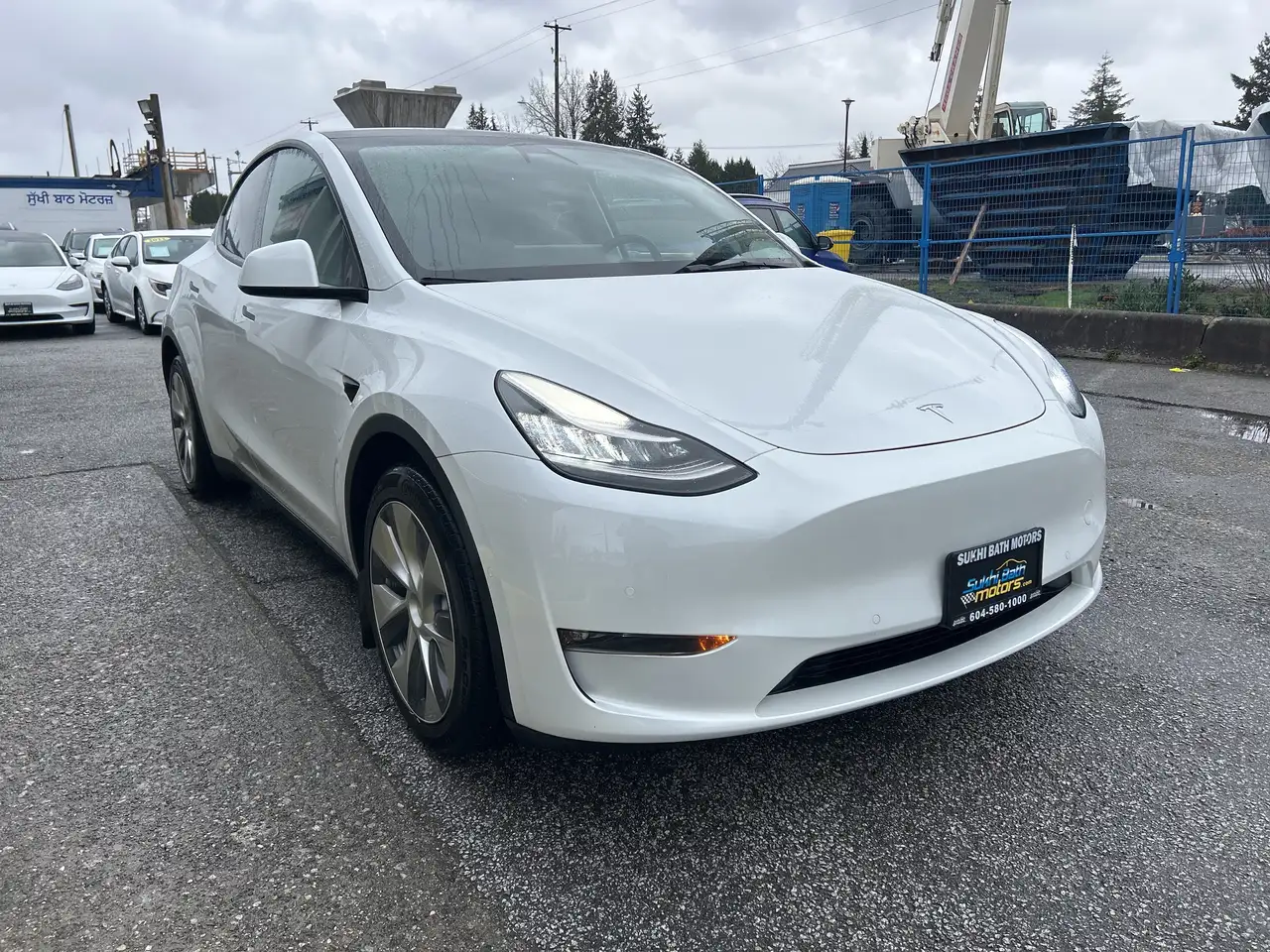Tesla Model Y снимка Tesla Model Y