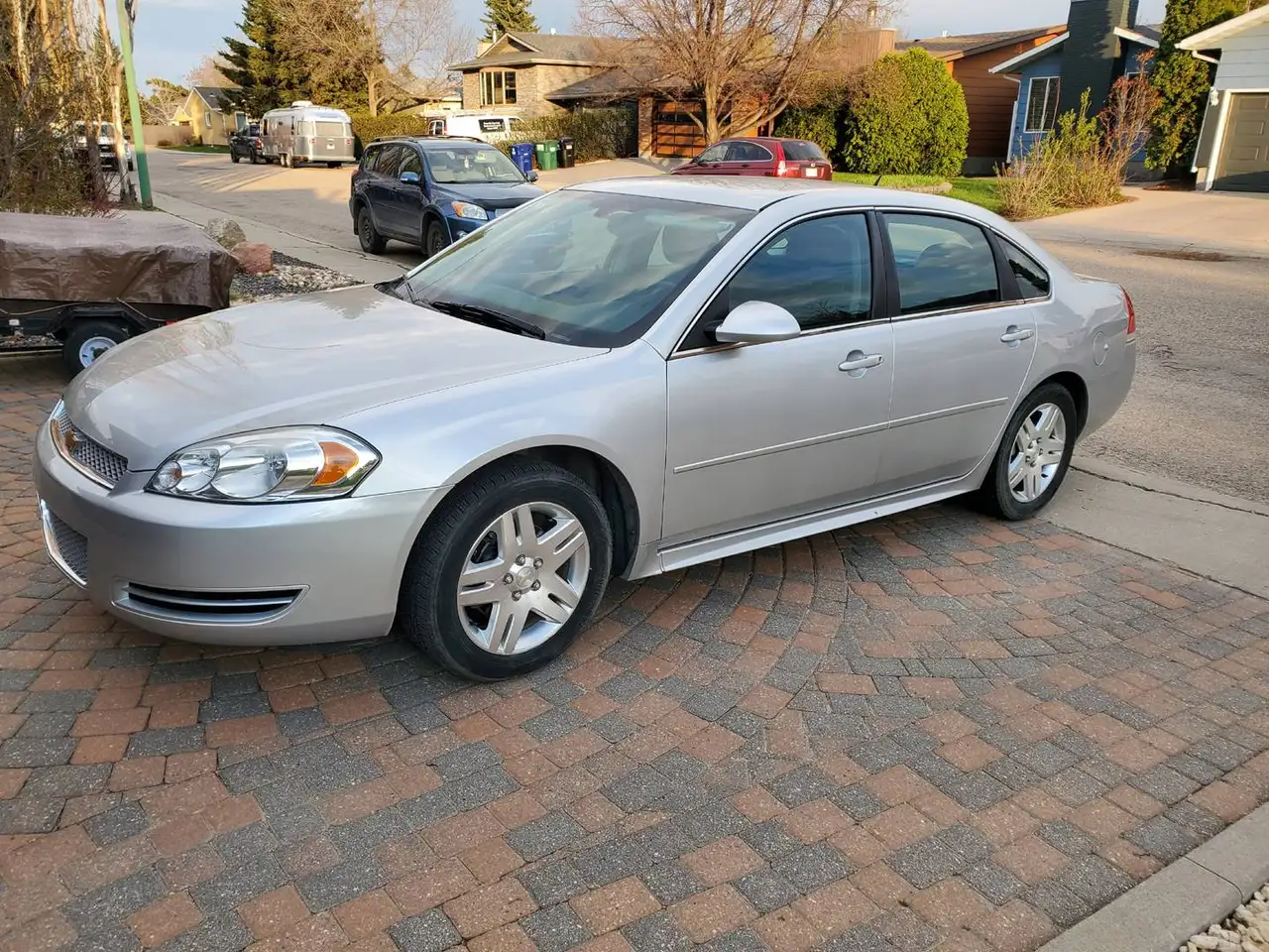 Chevrolet Impala снимка Chevrolet Impala