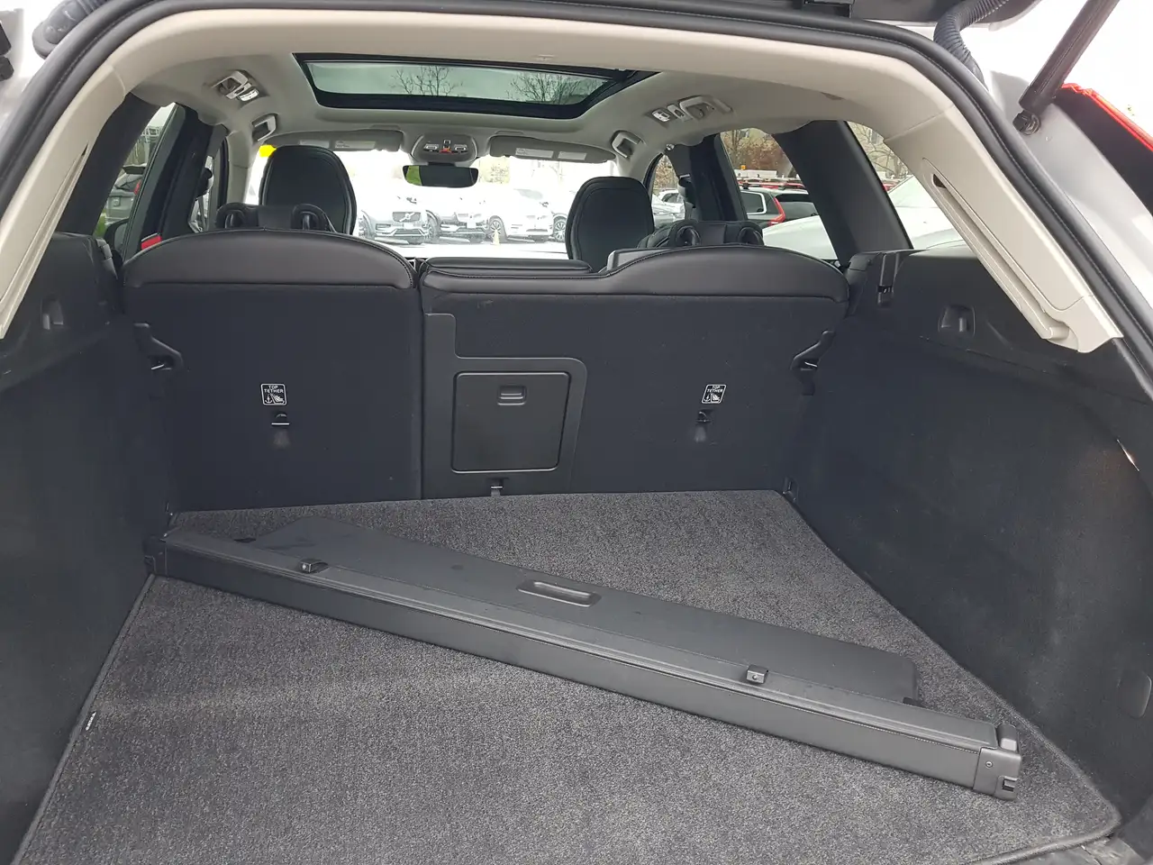 Volvo XC60 снимка Volvo XC60