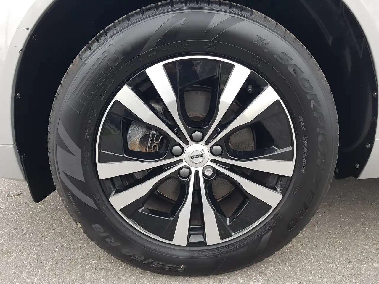 Volvo XC60 снимка Volvo XC60